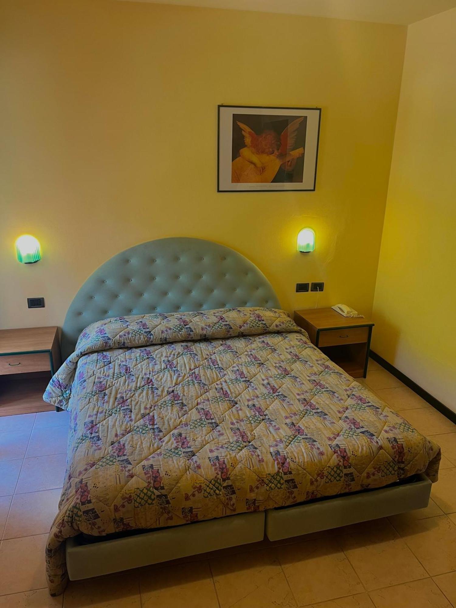 Hotel Ristorante Montenerone Apecchio Dış mekan fotoğraf